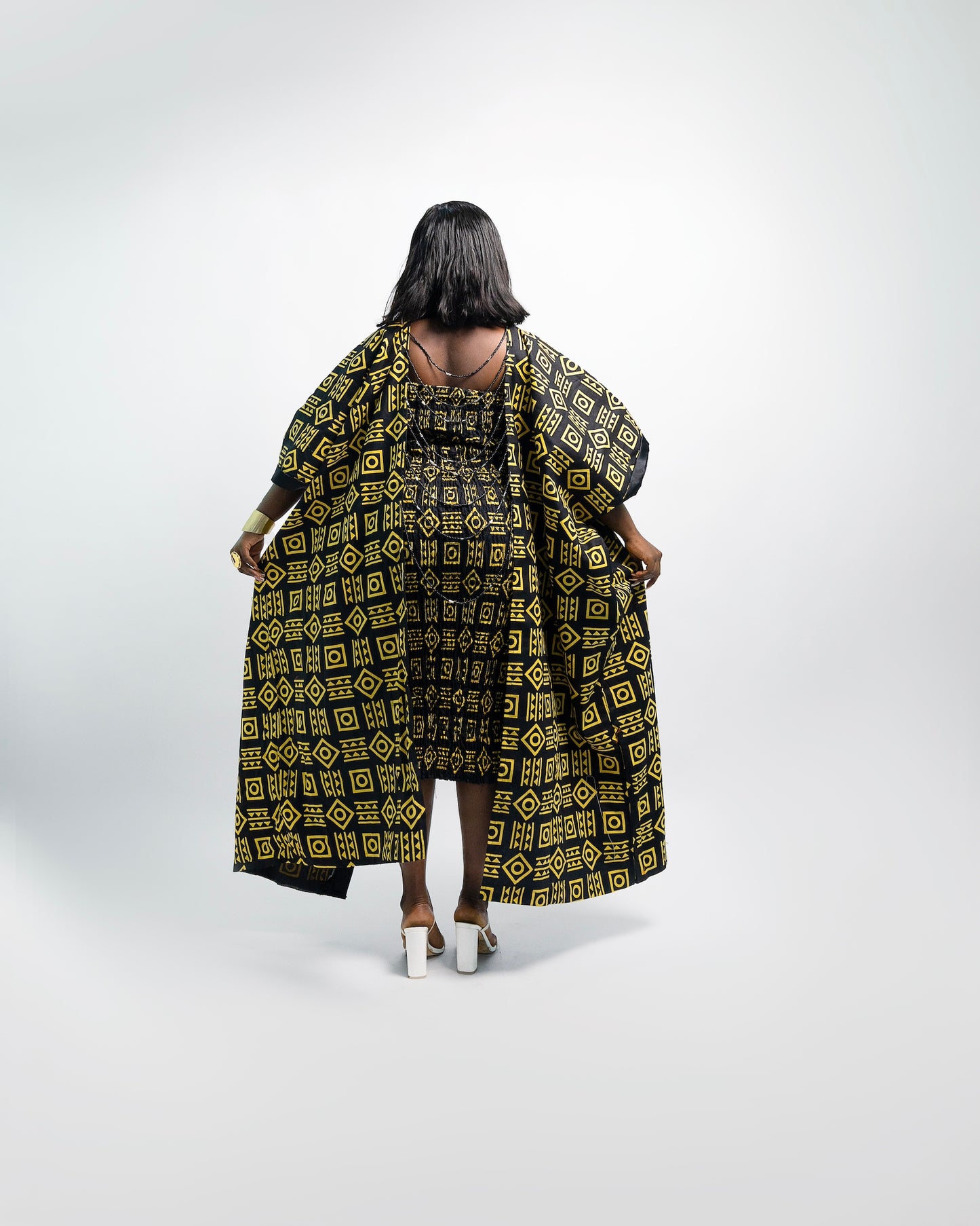 Robe Ama